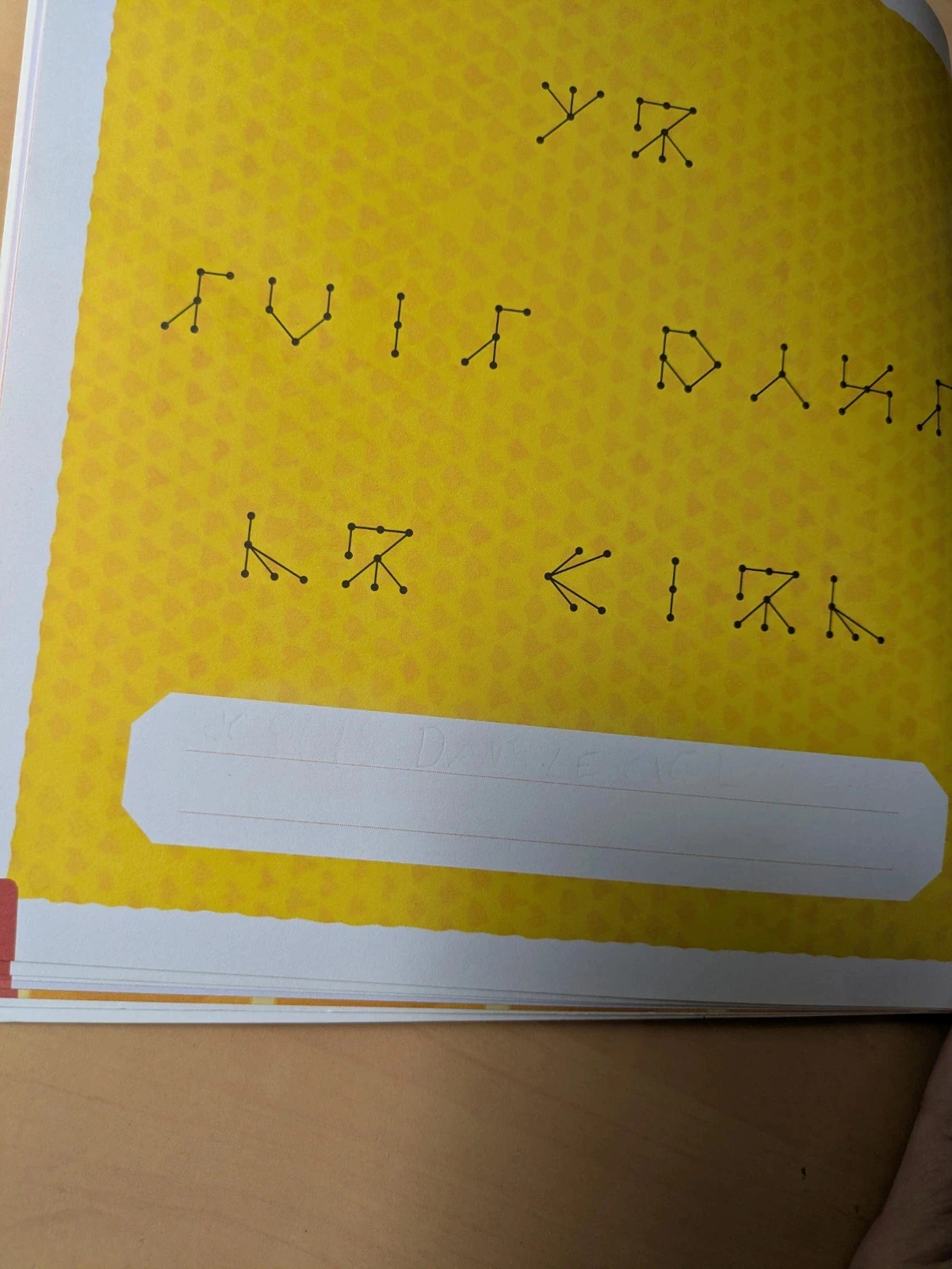 Libro de juego de escape en el corazón de la colmena – photo 3